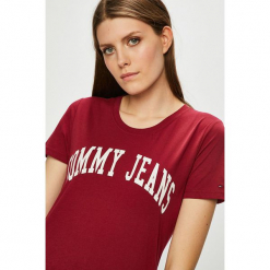 Tommy Jeans - Top. Brązowe topy damskie Tommy Jeans, l, z nadrukiem, z bawełny, z okrągłym kołnierzem. W wyprzedaży za 99,90 zł.
