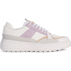 Geox - Buty. Białe buty sportowe damskie Geox, bez wzorów, z zamszu, sportowe. Za 499,90 zł.