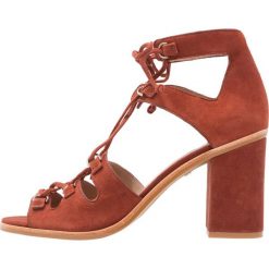 Rzymianki damskie: Whistles NOVARA DRING LACE UP Sandały na obcasie rust
