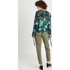 Betty & Co Żakiet blue/green. Niebieskie kurtki damskie Betty & Co, bez wzorów, z wiskozy. Za 449,00 zł.