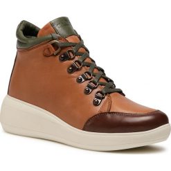 Sneakersy MANITU - 991597 Mittelbr 21. Pomarańczowe półbuty damskie Manitu, bez wzorów, ze skóry, bez obcasa, na obcasie, bez zapięcia. Za 299,00 zł.