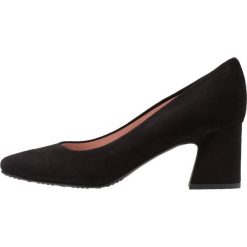 Pretty Ballerinas ANGELIS Czółenka black. Czarne czółenka damskie marki Pretty Ballerinas, bez wzorów, ze skóry, bez obcasa. Za 769,00 zł.