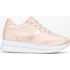 Sneakersy na podeszwie platformie bonprix stary jasnoróżowy. Różowe sneakersy damskie bonprix, z materiału. Za 99,99 zł.