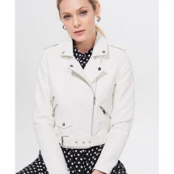 Kurtka biker - Biały. Białe kurtki damskie Mohito. Za 199,99 zł.