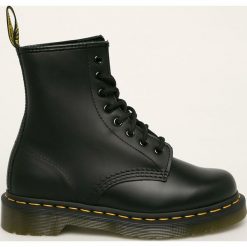 Dr. Martens - Workery skórzane. Czarne workery damskie ze skóry, na sznurówki. Za 699,90 zł.
