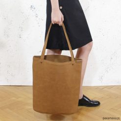 Shopper XL torba ruda / rdzawa na zamek. Czerwone torby damskie na zakupy Pakamera, bez wzorów, na ramię, bez dodatków. Za 155,00 zł.