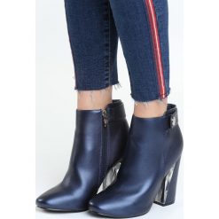 Niebieskie Botki Rendezvous. Niebieskie botki damskie lity marki Born2be, na wysokim obcasie, z paskami. Za 64,99 zł.
