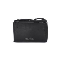 Torby / Saszetki Calvin Klein Jeans SIDED EW CROSSBODY. Czarne saszetki damskie Calvin Klein Jeans, bez wzorów, z jeansu, bez dodatków. Za 426,18 zł.