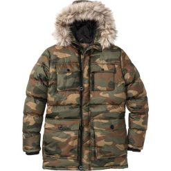 Parka zimowa pikowana Regular Fit bonprix oliwkowy moro. Zielone płaszcze męskie bonprix, na zimę, m, moro, bez kaptura. Za 119,99 zł.
