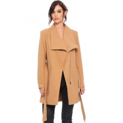 Płaszcz "Cindy" w kolorze karmelowym. Brązowe płaszcze damskie Cosy Winter, s, w paski, z tkaniny. W wyprzedaży za 227,95 zł.