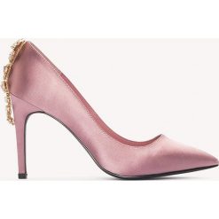 Szpilki: NA-KD Shoes Satynowe szpilki ze zdobionymi obcasami – Pink,Purple