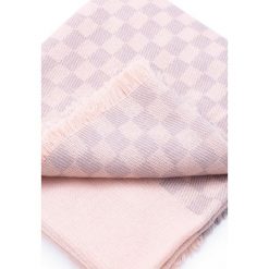 Różowy Szalik Symmetry. Czerwone szaliki damskie other, na jesień. Za 39,99 zł.