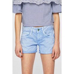 Pepe Jeans - Szorty Siouxie. Pomarańczowe szorty damskie Pepe Jeans, bez wzorów, z elastanu, casualowe. W wyprzedaży za 129,90 zł.