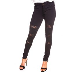 Spodnie "Lev" - Slim fit - w kolorze czarnym. Czarne spodnie damskie Glamour Paris, s. W wyprzedaży za 131,95 zł.
