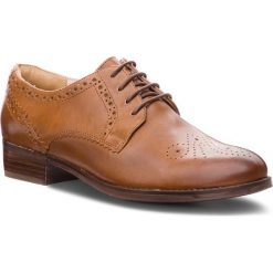 Oxfordy CLARKS - Netley Rose 261351694 Tan Leather. Pomarańczowe półbuty damskie Clarks, bez obcasa, na obcasie, bez zapięcia. Za 459,00 zł.