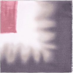 Szaro-Różowy Szalik Blurred Colors. Szare szaliki damskie other, na jesień. Za 39,99 zł.