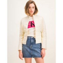 Kurtka puchowa Calvin Klein Jeans Moto J20J212903. Brązowe kurtki damskie Calvin Klein Jeans, l, bez wzorów, z poliesteru, bez kaptura. W wyprzedaży za 489,00 zł.