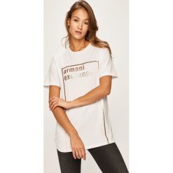 Armani Exchange - T-shirt. Czarne bluzki damskie Armani Exchange, s, z nadrukiem, z bawełny, z okrągłym kołnierzem. Za 239,90 zł.