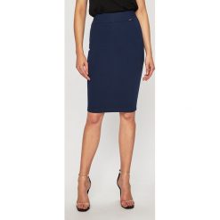Guess Jeans - Spódnica. Spódniczki damskie Guess Jeans. W wyprzedaży za 189,90 zł.