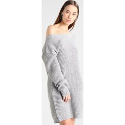 Sukienki: Missguided AYVAN OFF SHOULDER Sukienka dzianinowa light grey