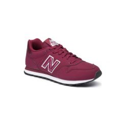 NEW BALANCE GW500PSS. Czerwone buty sportowe damskie New Balance, bez wzorów, ze skóry ekologicznej, sportowe. Za 249,99 zł.