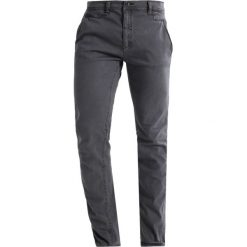 INDICODE JEANS TEMPE Spodnie materiałowe dark grey. Szare jeansy męskie marki INDICODE JEANS. W wyprzedaży za 183,20 zł.