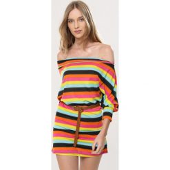 Czarna Tunika Becalm. Czarne tuniki damskie marki Born2be, xl, w paski, z dzianiny, bez kołnierzyka, bez rękawów. Za 19,99 zł.