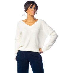 Sweter "Queen" w kolorze białym. Białe swetry damskie So Cachemire, l, bez wzorów, z kaszmiru, bez rękawów, bez kaptura. W wyprzedaży za 175,95 zł.