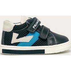 Primigi - Buty dziecięce. Niebieskie trampki chłopięce Primigi, bez wzorów, ze skóry, sportowe, z okrągłym noskiem, bez zapięcia. Za 239,90 zł.