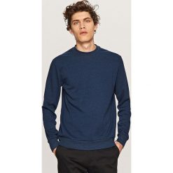 Gładka bluza - Granatowy. Niebieskie bluzy męskie Reserved, s, bez wzorów, bez kołnierzyka, bez rękawów, bez kaptura. Za 59,99 zł.