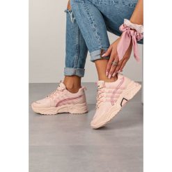 Różowe buty sportowe sneakersy sznurowane casu 20h1/p. Różowe buty dziewczęce sportowe Casu, bez wzorów, ze skóry ekologicznej, na sznurówki. Za 69,99 zł.