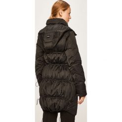 Pinko - Kurtka. Czarne kurtki damskie Pinko, z poliesteru, długie. W wyprzedaży za 1149,00 zł.
