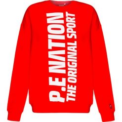 Bluza P.E NATION AMP.ED UP. Czerwone bluzy damskie z napisami, z bawełny. W wyprzedaży za 497,00 zł.