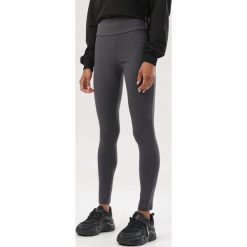 Ciemnoszare Legginsy Briznys. Szare legginsy damskie Born2be, s, bez wzorów. Za 69,99 zł.