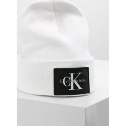 Czapki damskie: Calvin Klein Jeans RE ISSUE BEANIE Czapka white