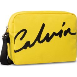 Torebka CALVIN KLEIN JEANS - Ckj Sport Essentials Camera Bag K60K606593 ZAM. Żółte listonoszki damskie Calvin Klein Jeans, bez wzorów, z jeansu, sportowe, bez dodatków. Za 229,00 zł.