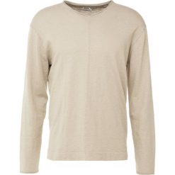 Swetry klasyczne męskie: Filippa K ROLL V NECK Sweter light beig
