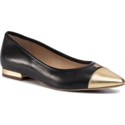 Baleriny LAUREN RALPH LAUREN - Helena 802774679002 Black/Gold Rush. Czarne baleriny damskie Lauren Ralph Lauren, na co dzień, bez wzorów, ze skóry, bez obcasa, bez zapięcia. W wyprzedaży za 329,00 zł.