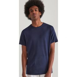 Gładki T-shirt z modalu - Granatowy. Niebieskie t-shirty męskie Reserved, s, bez wzorów, bez kołnierzyka. Za 59,99 zł.