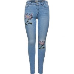 ONLY Dżinsy damskie Carmen Reg Sk EMB DNM Jeans Bj8908 „32 rednio Blue Denim (rozmiar 29). Niebieskie jeansy damskie ONLY, z jeansu. W wyprzedaży za 94,00 zł.