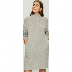 Dzianinowa sukienka oversize - Jasny szar. Szare sukienki damskie dzianinowe marki Sinsay, s, oversize. Za 99,99 zł.