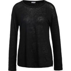 Filippa K RELAXED FIT Bluzka z długim rękawem black. Czarne topy sportowe damskie marki Filippa K, xs, ze lnu, z długim rękawem. W wyprzedaży za 239,40 zł.