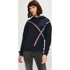Tommy Hilfiger - Bluza. Szare bluzy damskie TOMMY HILFIGER, s, z nadrukiem, z bawełny, bez rękawów, z kapturem. W wyprzedaży za 359,90 zł.