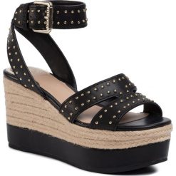Espadryle Guess Latanye FL6LAE LEA04. Czarne espadryle damskie Guess, z aplikacjami, bez obcasa. W wyprzedaży za 369,00 zł.