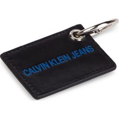 Zestaw upominkowy CALVIN KLEIN JEANS - Plastic Wallet W / Keyring K50K504540 001. Czarne portfele męskie marki Calvin Klein Jeans, bez wzorów, z jeansu. Za 299,00 zł.