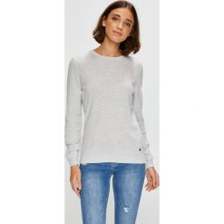 Mustang - Sweter. Szare swetry klasyczne damskie marki Mustang, s, z bawełny, z okrągłym kołnierzem. W wyprzedaży za 99,90 zł.