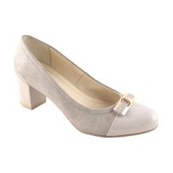 Buty ślubne damskie: Skórzane czółenka w kolorze beżowym