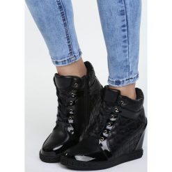 Czarne Sneakersy Scrutiny. Czarne sneakersy damskie marki Kazar, z lakierowanej skóry. Za 89,99 zł.