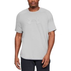 Under Armour Unstoppable Move Tee 1345549-011. Szare t-shirty męskie Under Armour, m, bez wzorów, z bawełny, bez kołnierzyka. W wyprzedaży za 129,99 zł.