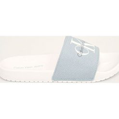 Calvin Klein Jeans - Klapki. Czarne kapcie męskie Calvin Klein Jeans, bez wzorów, z jeansu. W wyprzedaży za 179,90 zł.